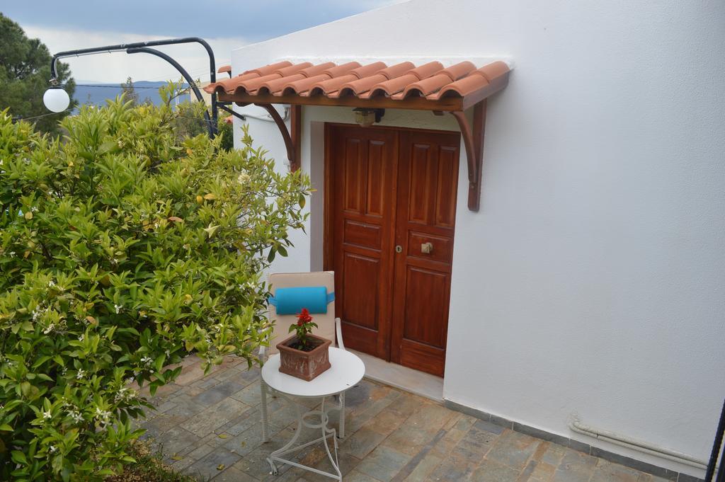 Villa Suites Lagonisi Luxury Exterior photo